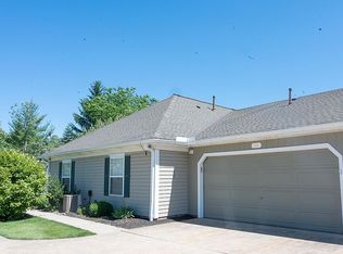 8210 Cyrus Ln, Northfield, OH
