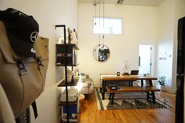 Rented by Rennit Inc. | media 27