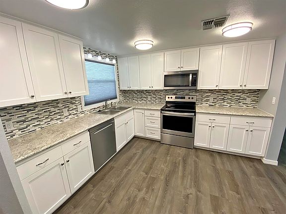 3rd image of 2030 Troon St #474