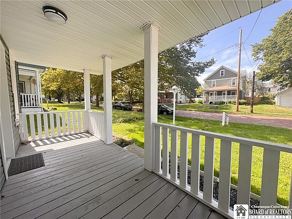2nd image of 9 Tew St