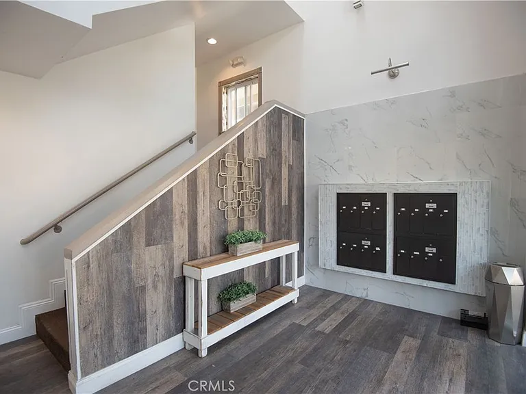 10900 Blix St #14 — Photo 2