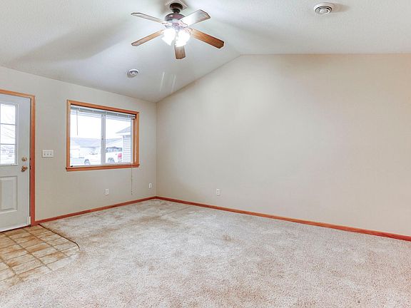 3rd image of 1137 Sugar Pine Ln