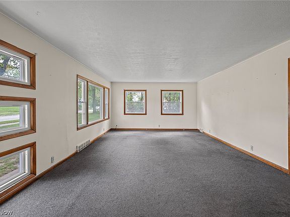 2nd image of 205 Center Rd