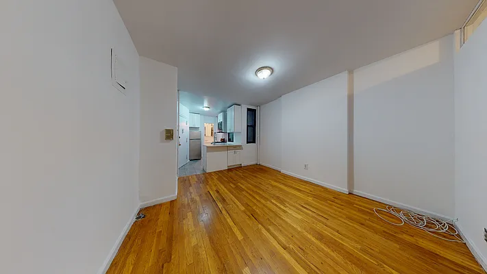 Rented by Bond New York | media 5