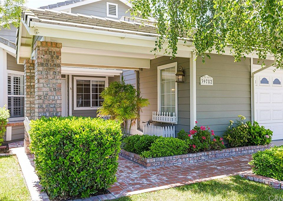 1st image of 39782 Avenida Palizada