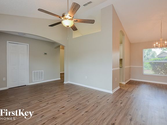 3rd image of 2915 O'Bannion St