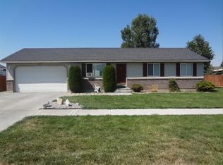 1610 S Ridgewood Dr, Ammon, ID 83406