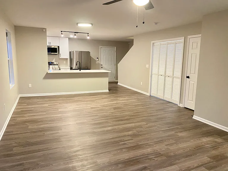 4033 Flora Ave — Photo 3