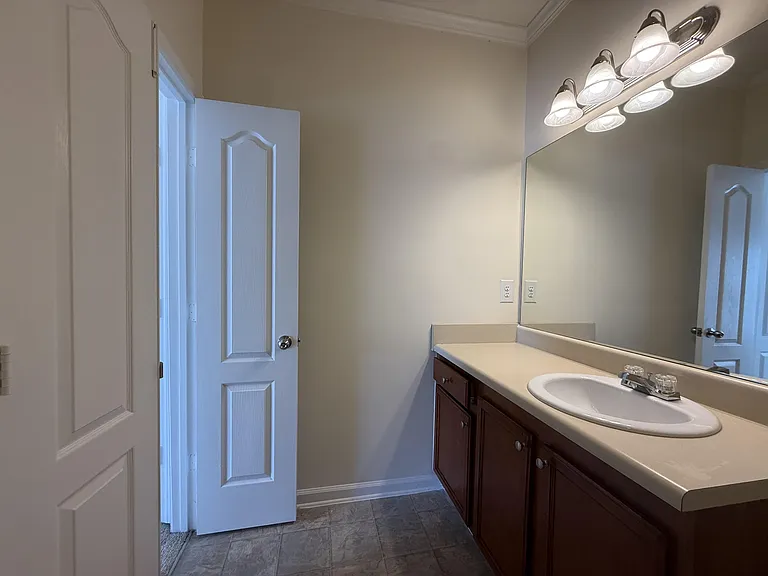 Wesley Kensington Apartments at Stonecrest — Photo 347