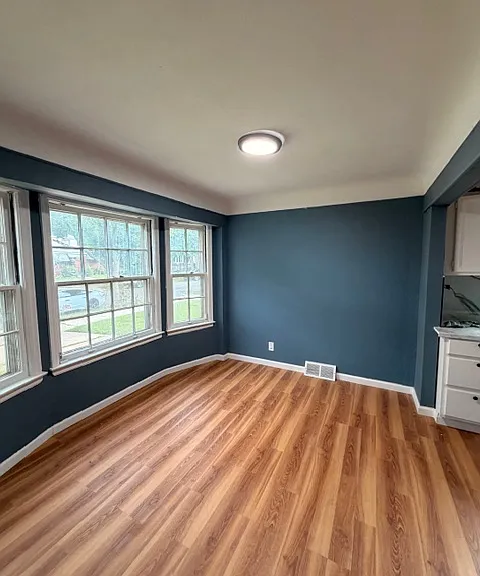 18643 Eureka St — Photo 2
