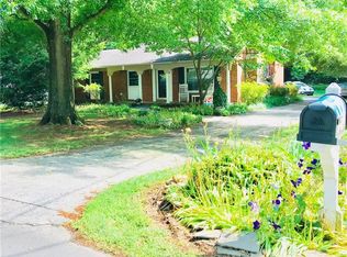 110 Tipperary Ln, Winston Salem, NC 27104