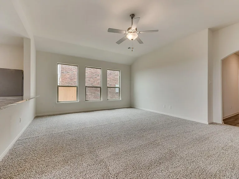 833 Serena Dr — Photo 20