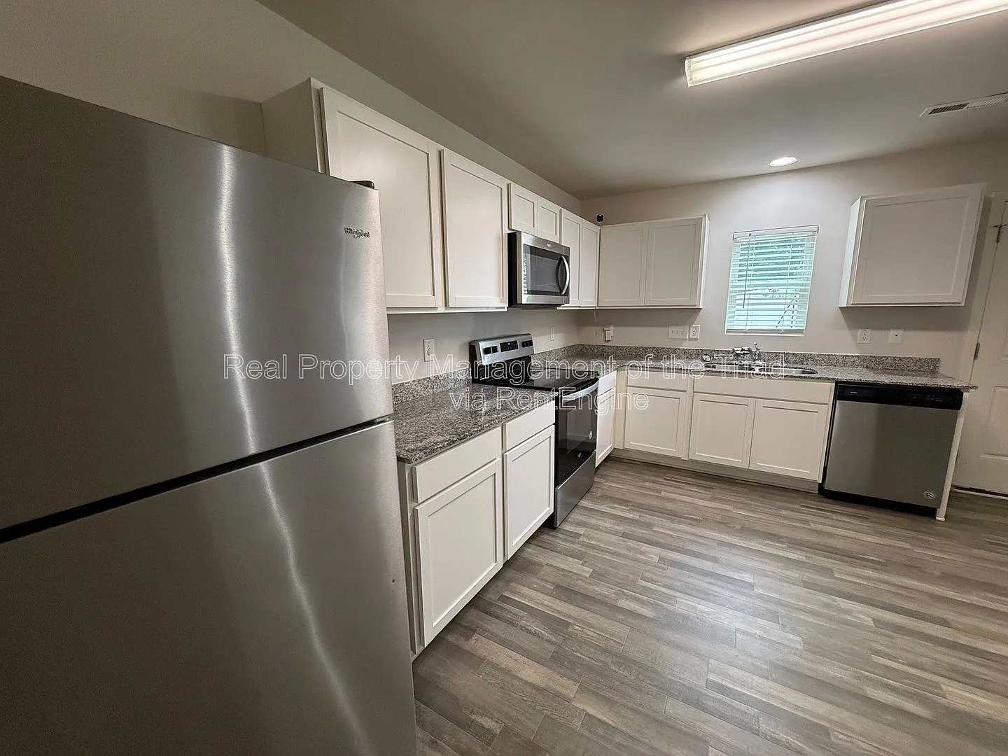 3 bed, 2.5 bath, 1593 sqft, $1,825 — Photo 4
