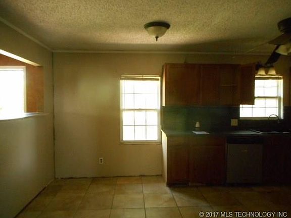 5th image of 9017 S 134th St W