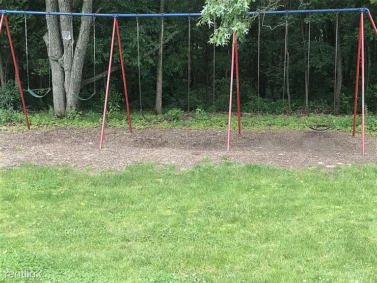 Brentwood II — Photo 11