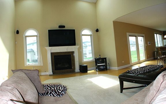 2nd image of 3008 Messina Ave