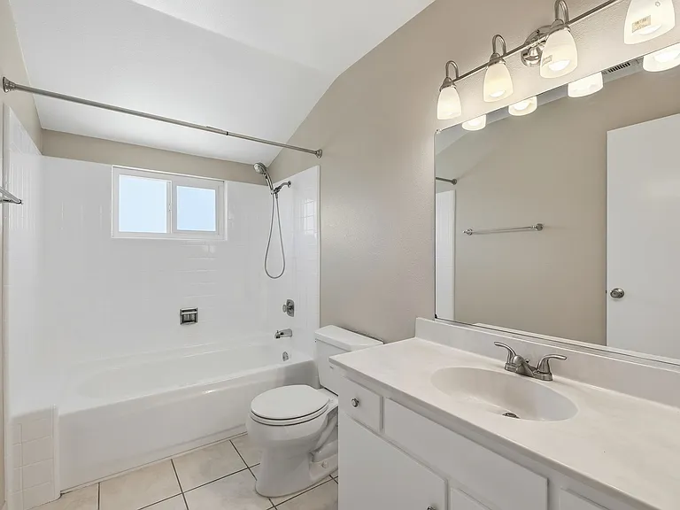 181 Piazza Way — Photo 36