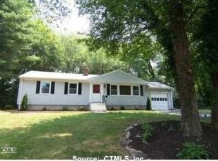 18 Peters Rd, Trumbull, CT 06611