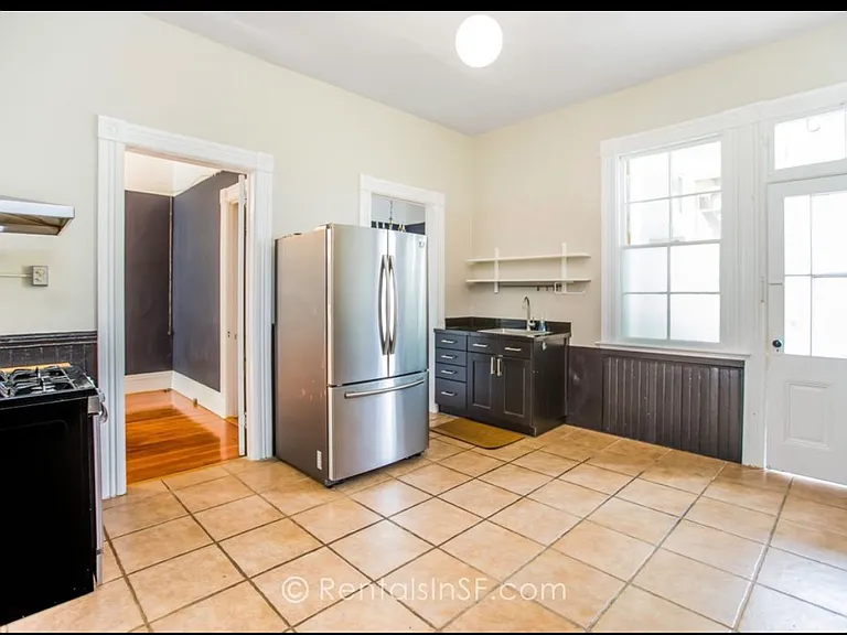 82 Beaver St — Photo 2
