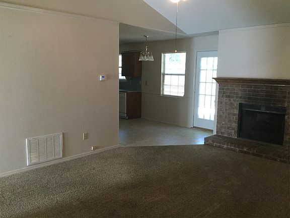 Open Family/Kitchen/Breakfast Rm
