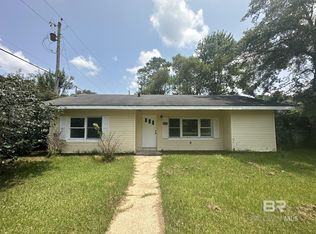 422 W Orange Ave, Foley, AL 36535