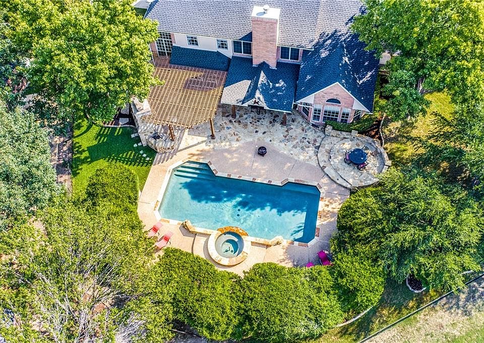 1st image of 218 Pintail Dr