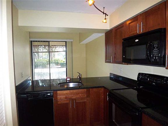 4th image of 3350 Mermoor Dr APT 106