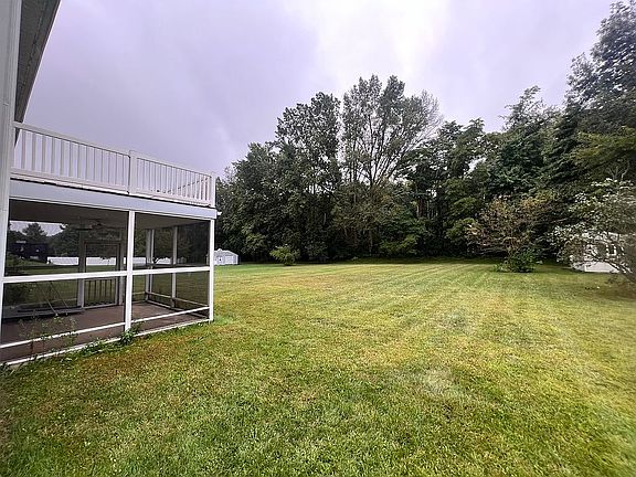 3rd image of 11441 Castle Dr
