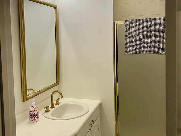 76 Laurel Ln — Photo 18