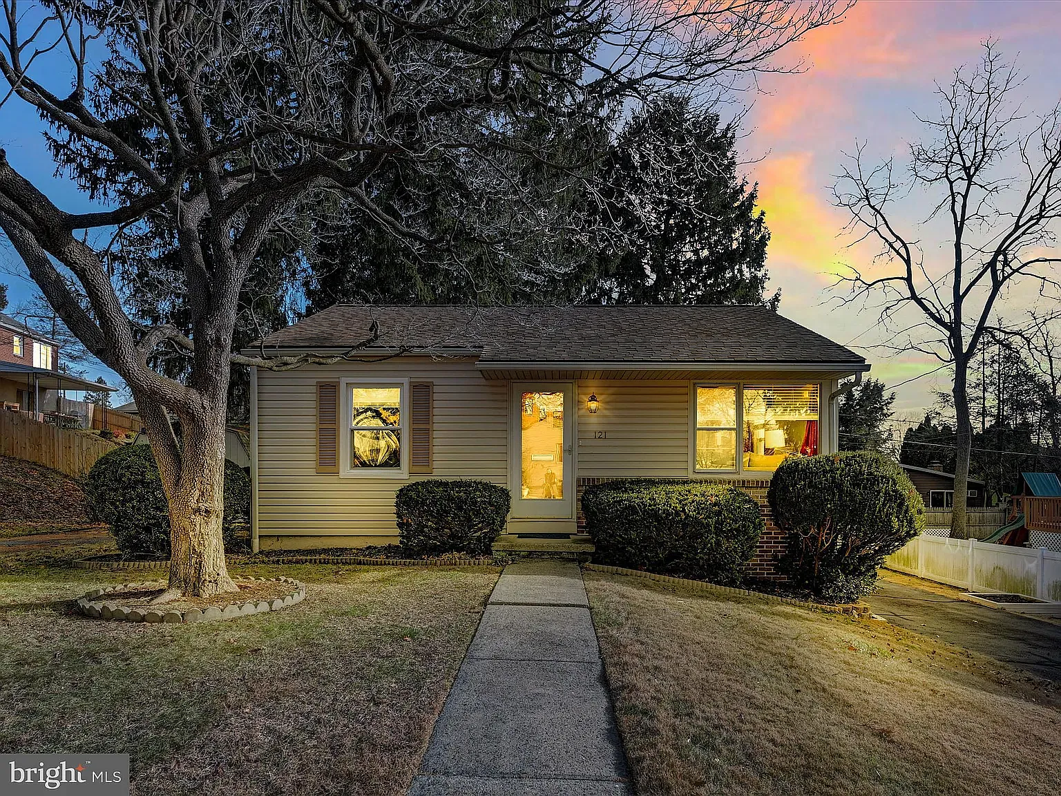 3 bed, 1600 sqft, $2,750 — Photo 3