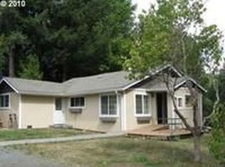 780 E 7th St, Coquille, OR 97423