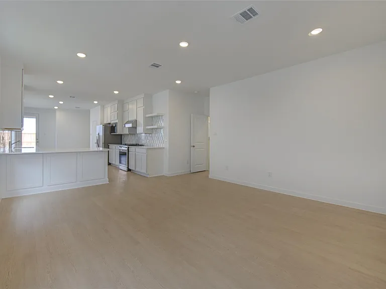 1047 Blue Stone Dr — Photo 8