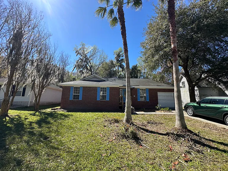243 Stonebridge Dr — Photo 3