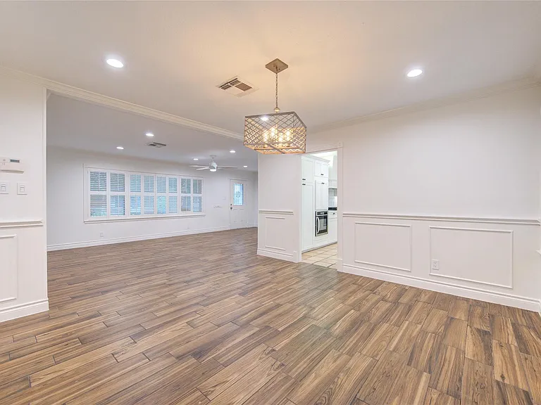 8439 Westview Dr — Photo 6