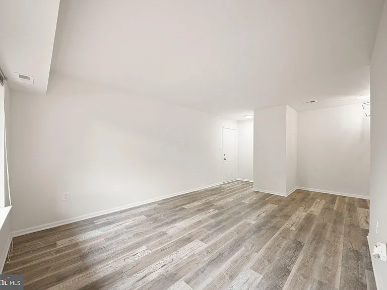 8463 Crozier Ct #104 — Photo 5