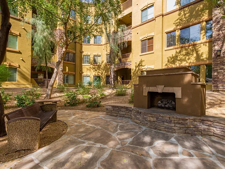 5450 E Deer Valley Dr — Photo 16