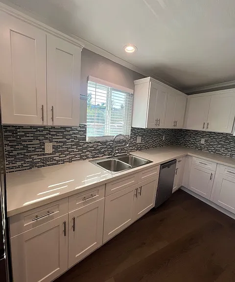 Alamo Dr — Photo 3