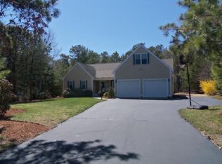 31 Monomoscoy Rd, Mashpee, MA 02649