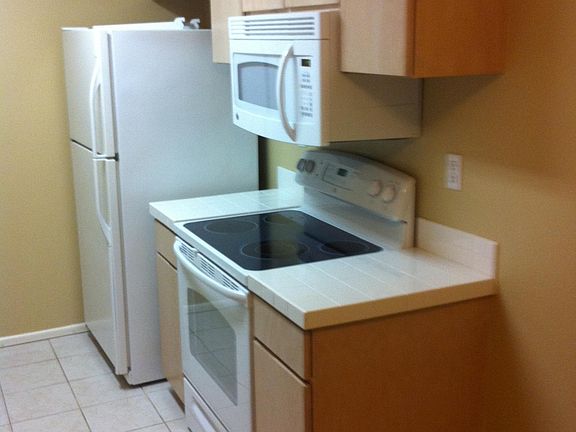 3rd image of 6016 Bixby Village Dr APT 47