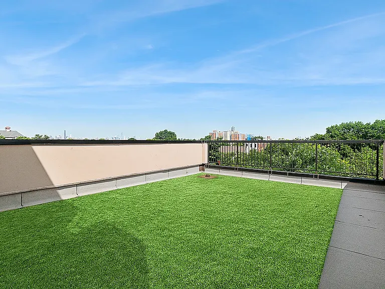 513 Chauncey St #5 — Photo 6