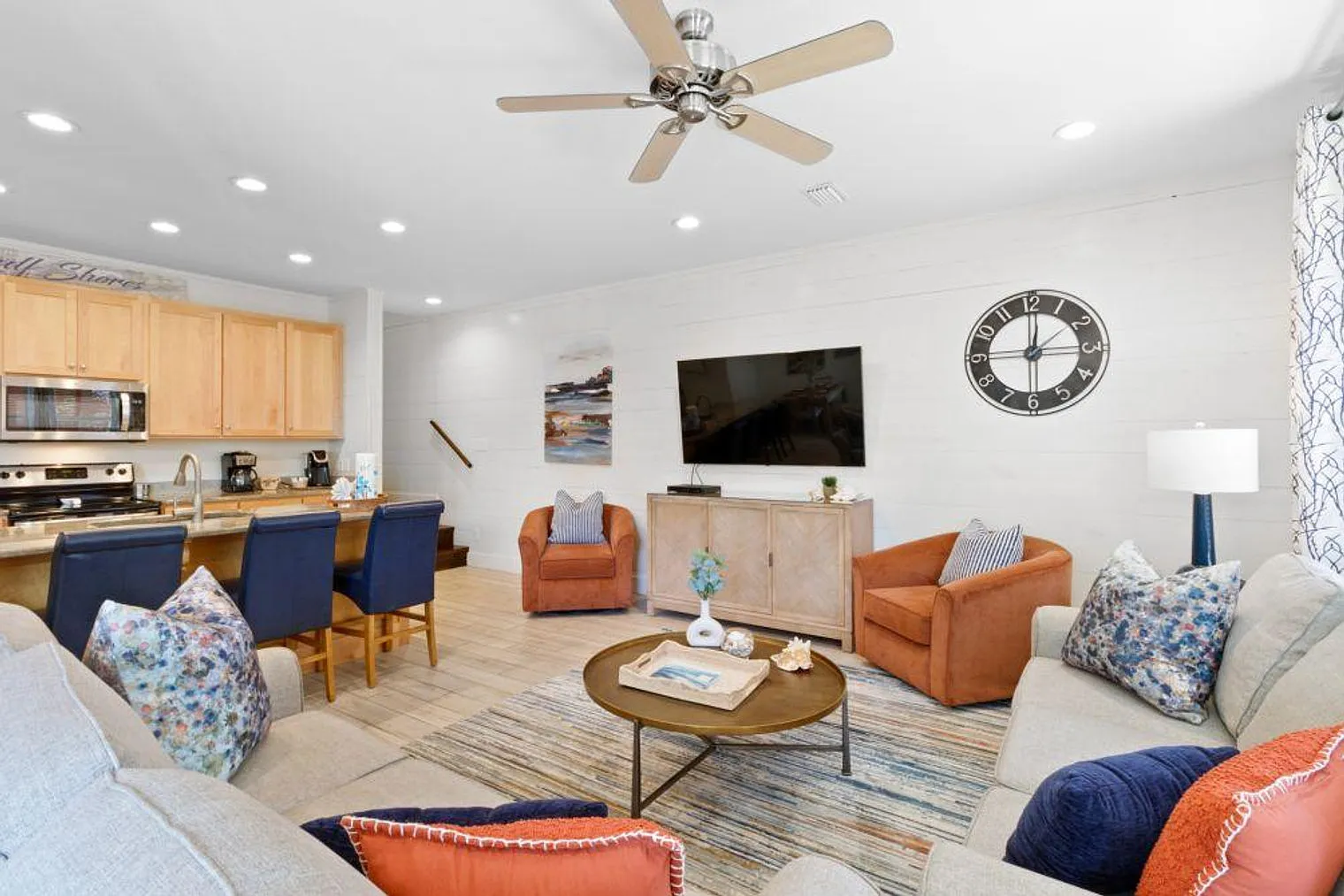 2 bed, 2.0 bath, 1291 sqft, $3,330 — Photo 3