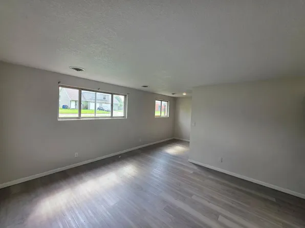 3374 Heatherton, 3374 Heatherton Dr APT 4, Davenport, IA 52804