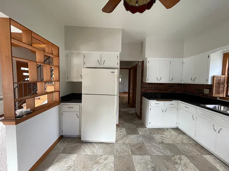 3958 E Plankinton Ave — Photo 4