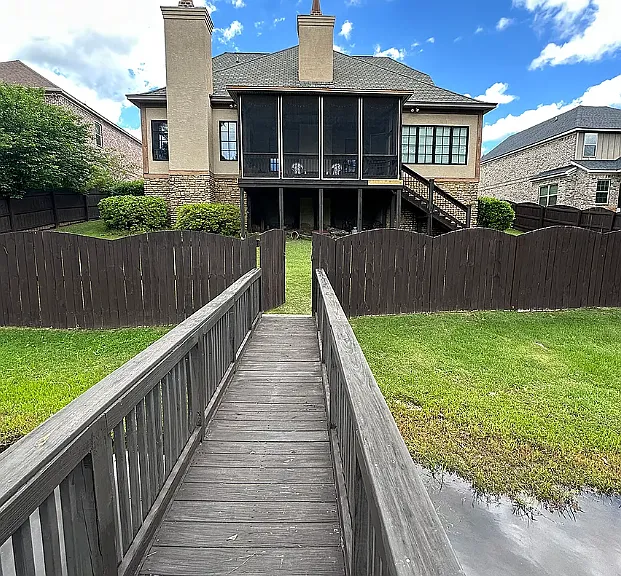 734 Cotswold Way — Photo 11