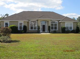 196 Lakes Dr, Brunswick, GA 31523
