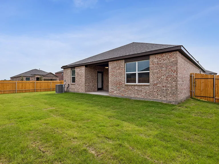 2113 Atwood Dr — Photo 24