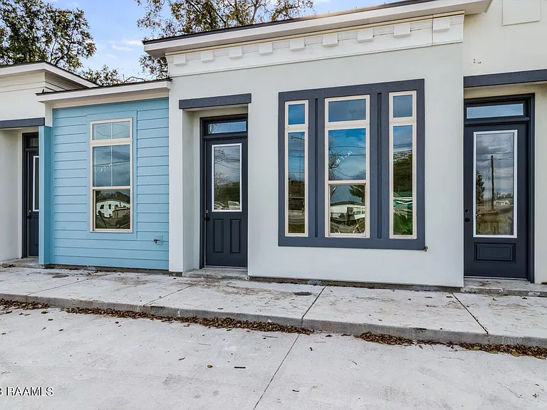 508 E Main St — Photo 2
