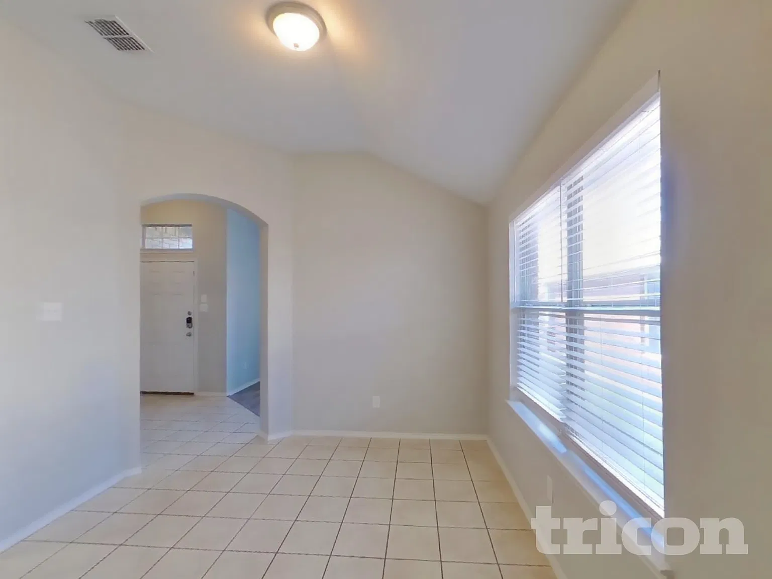 2544 Taos Drive Grand Prairie TX — Photo 4