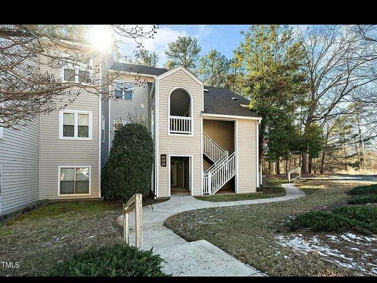 Winterpointe Ln — Photo 1