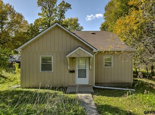 5102 N 40th St, Omaha, NE 68111